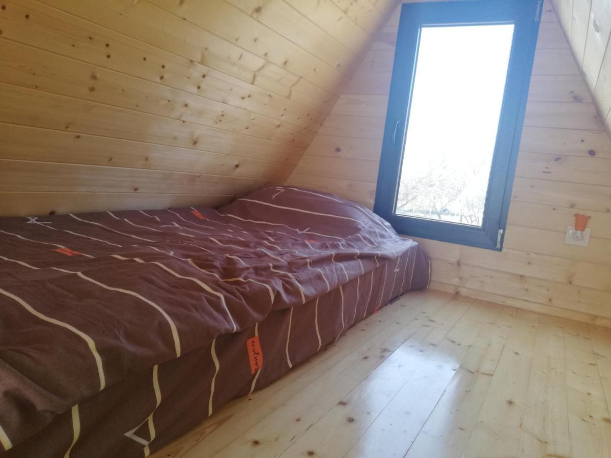 Cottage In Udabno المظهر الخارجي الصورة