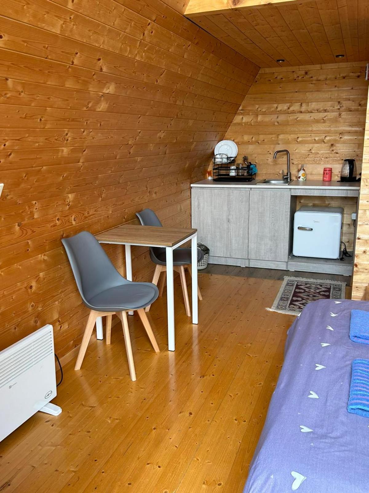Cottage In Udabno المظهر الخارجي الصورة